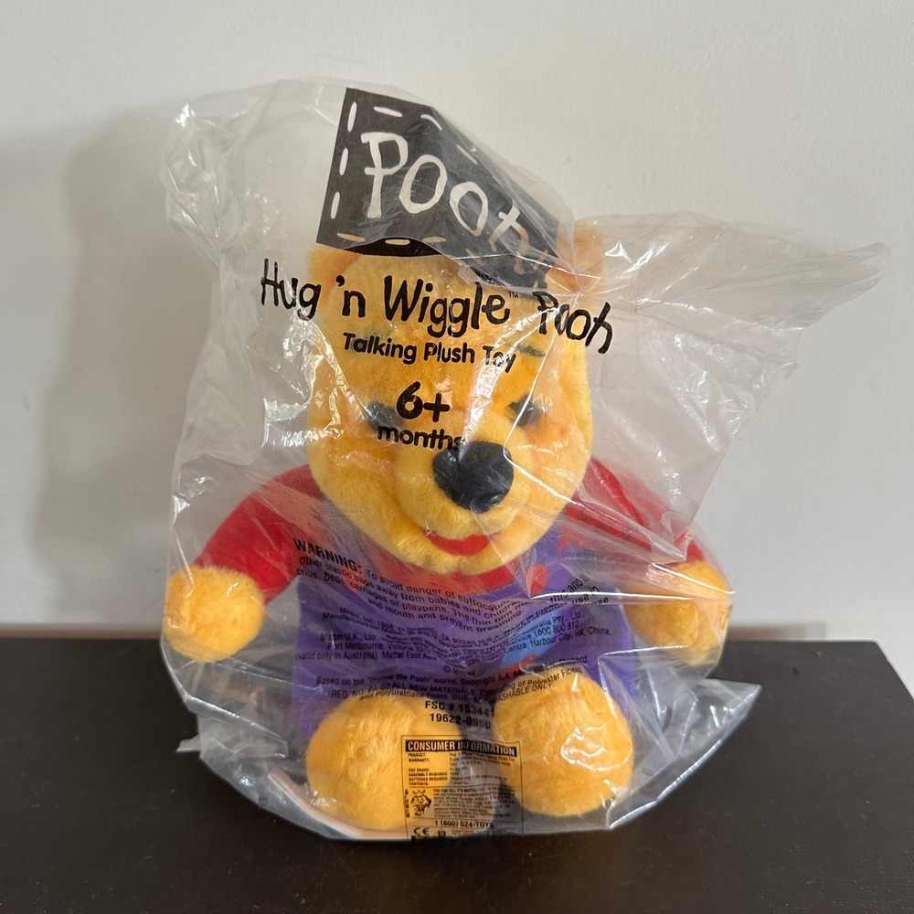 NEW Vintage 1998 Disney Mattel Hug 'n Wiggle Pooh Talking Plush Toy 19622-0950